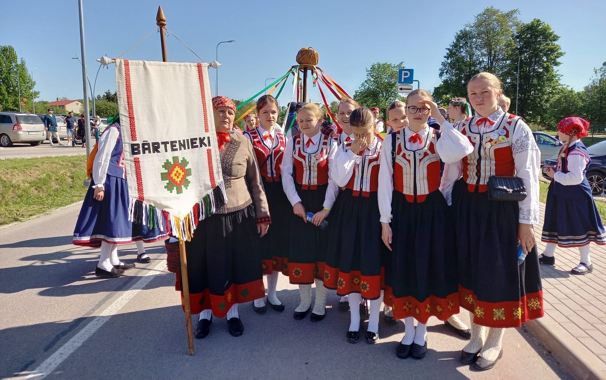 Sadancoja un mācījās folkloras kopu svētkos