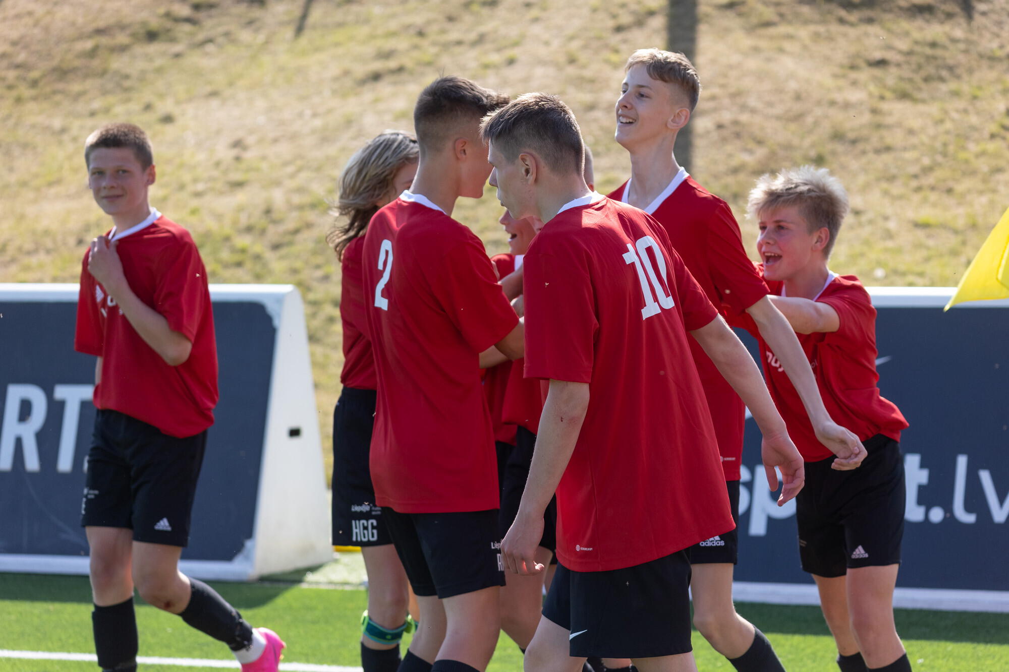 Latvijas čempionāts futbolā elites grupā uzņem ātrumu