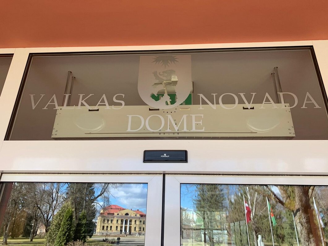 Rīt Valkas novada domes ārkārtas sēdē vēlēs jaunu domes priekšsēdētāju
