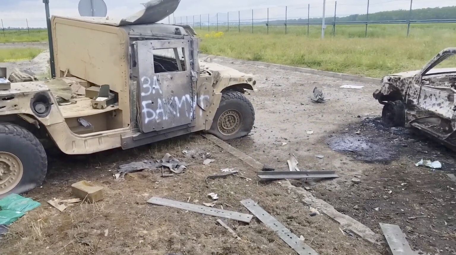 Belgorodā no drona uz autoceļa nomesta sprāgstierīce