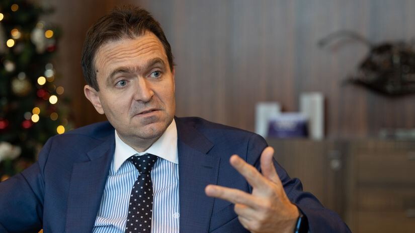 Slovākijas pagaidu valdības vadība uzticēta Nacionālās bankas prezidenta vietniekam Odoram