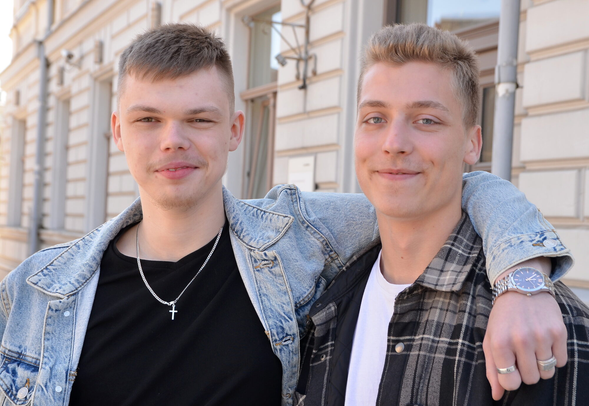 Dienestam gatavi! Liepājnieki brīvprātīgi pošas armijai
