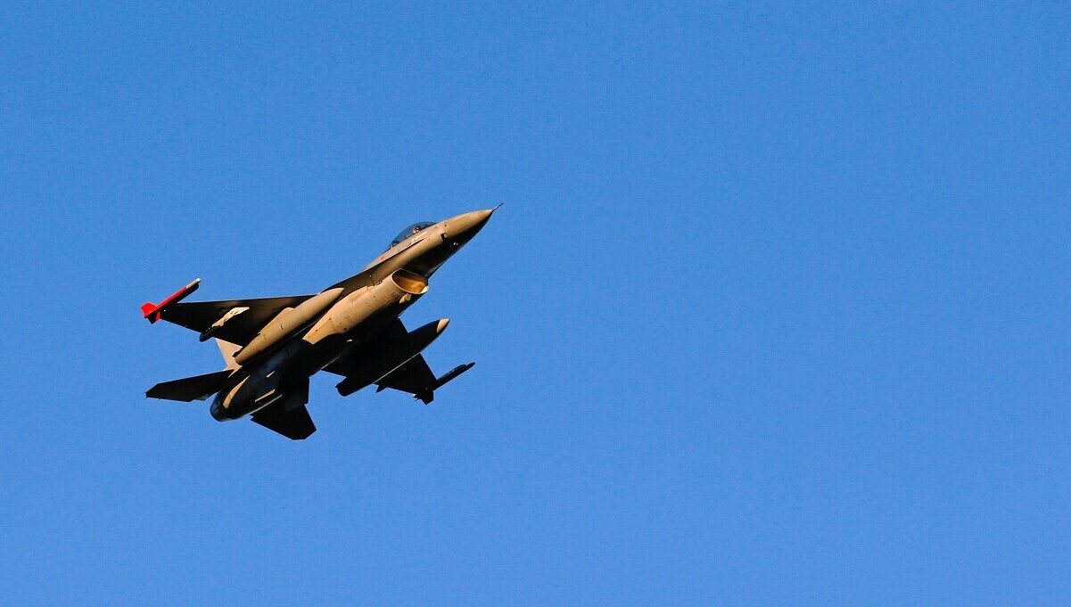 Ukrainas piloti Rumānijā uzsāk mācības ar F-16