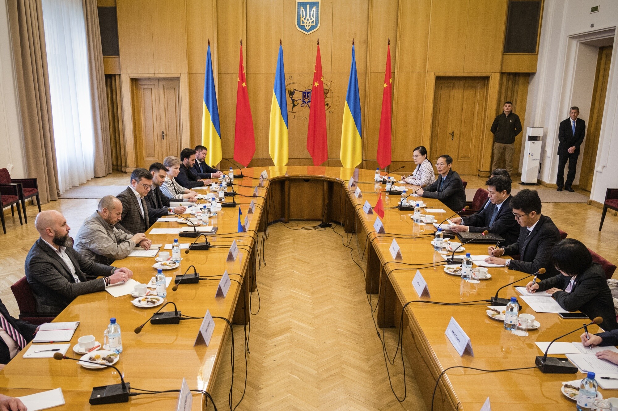 Laikraksts: Ķīnas delegācija aicinājusi ES atzīt okupēto Ukrainas teritoriju aneksiju