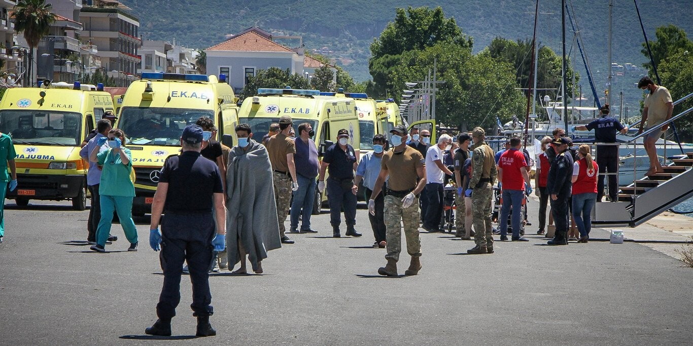 Apgāžoties kuģim ar migrantiem, pie Grieķijas krastiem gājuši bojā vismaz 78 cilvēki