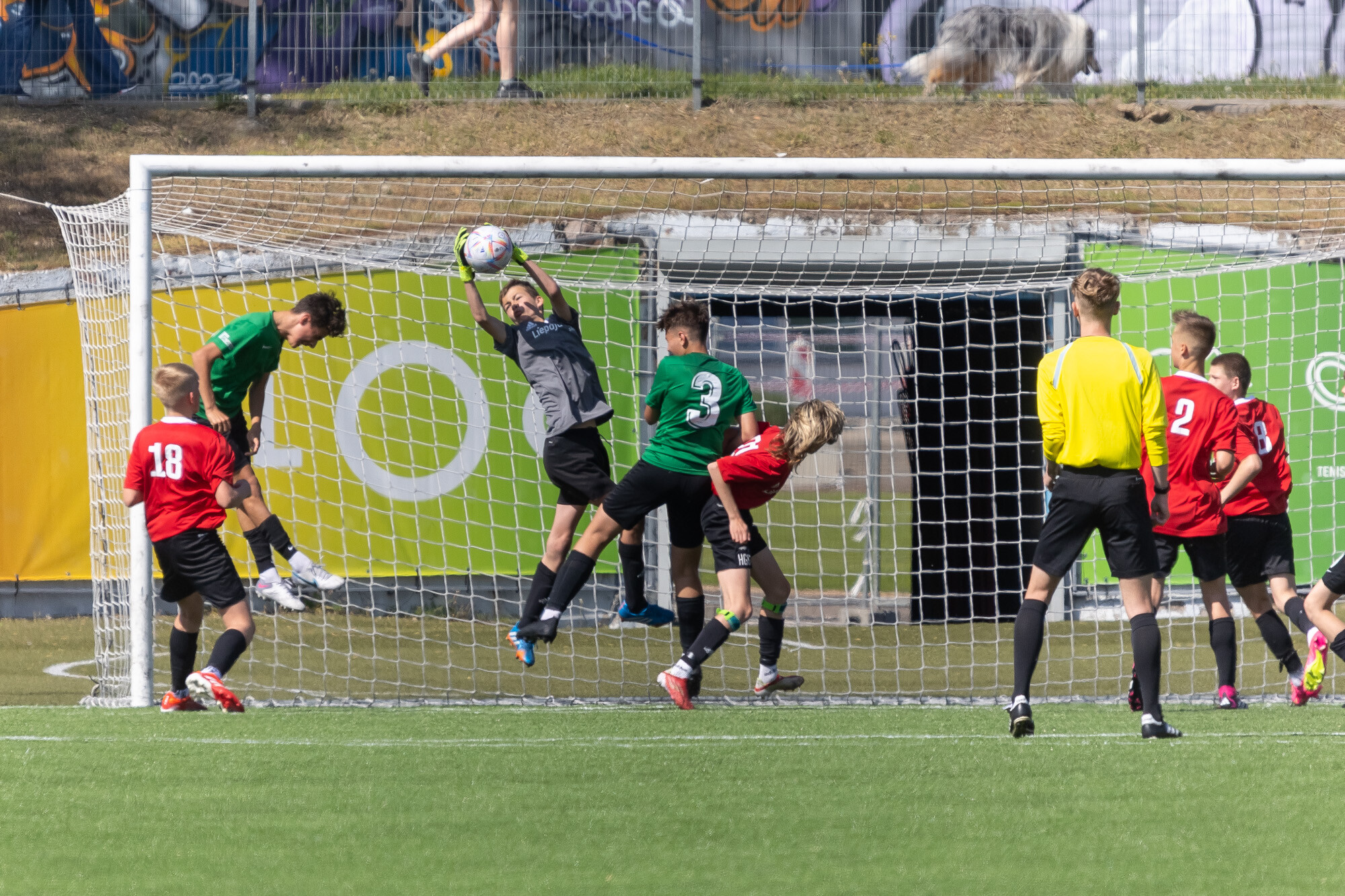 Liepājas futbola komandas nostiprina savas pozīcijas