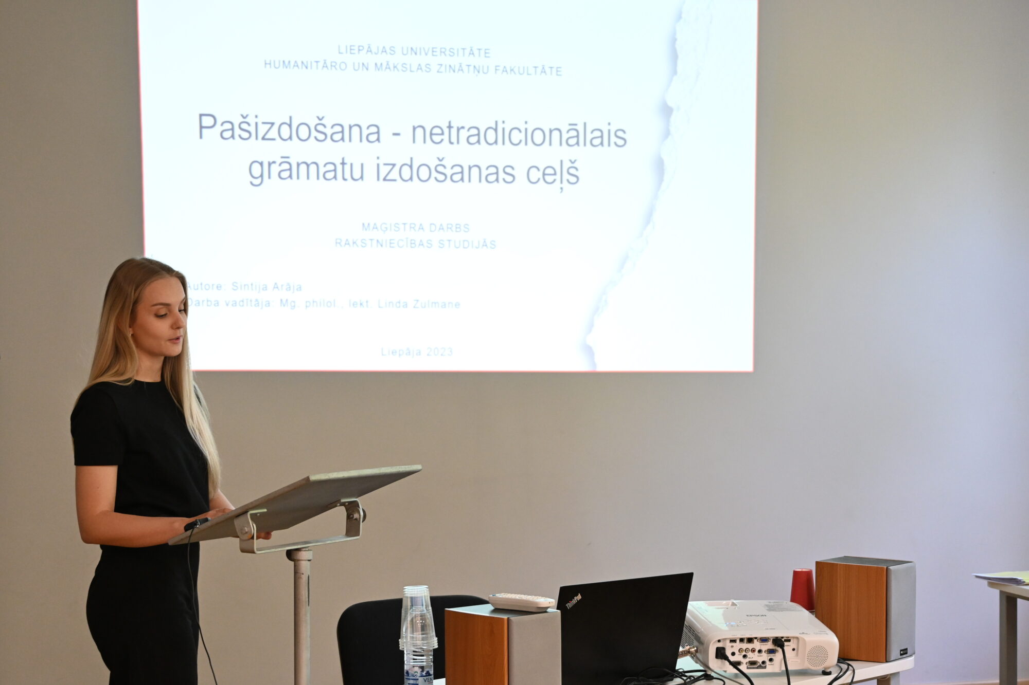 Maģistra darbus aizstāv topošie rakstnieki