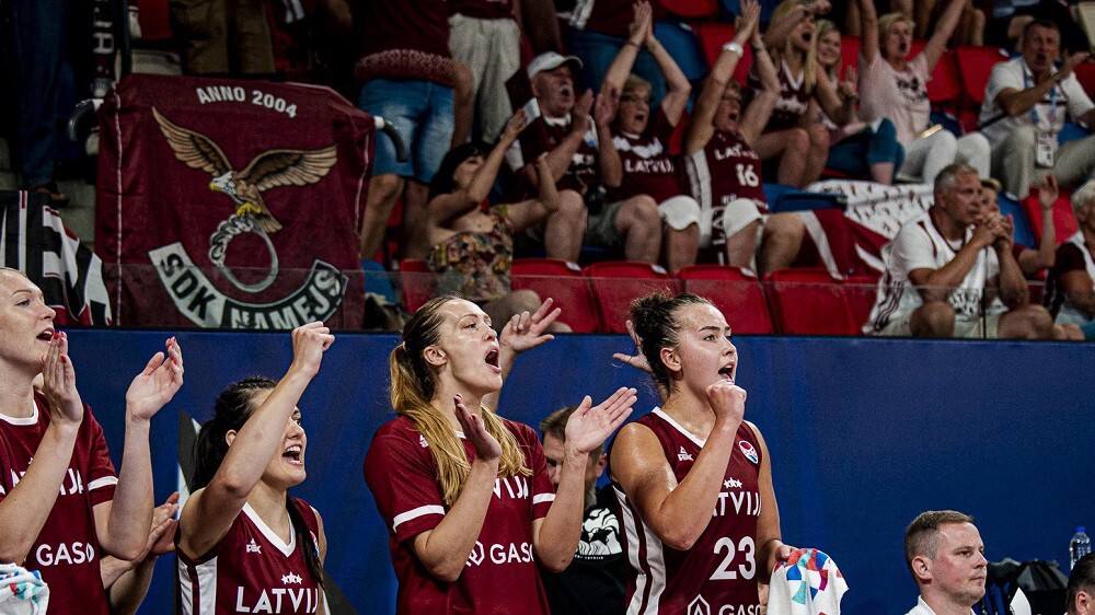 Latvijas basketbolistes Eiropas čempionāta finālturnīra otrajā spēlē zaudē Grieķijai