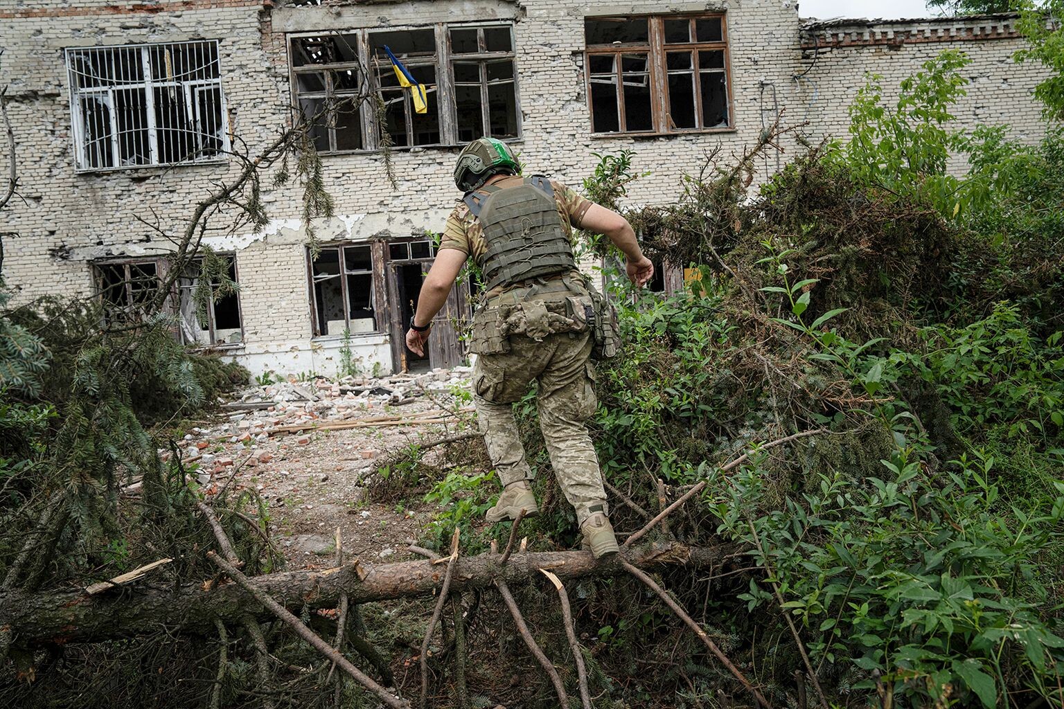 Ukrainas armija atbrīvojusi vēl vienu apdzīvoto vietu