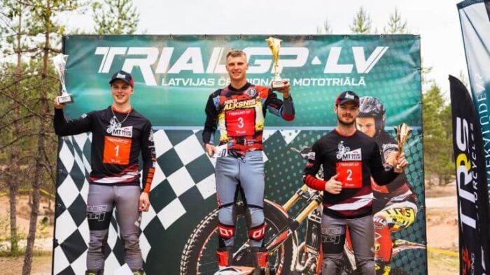 Siguldas mototriālā uzvar Niks Alksnis