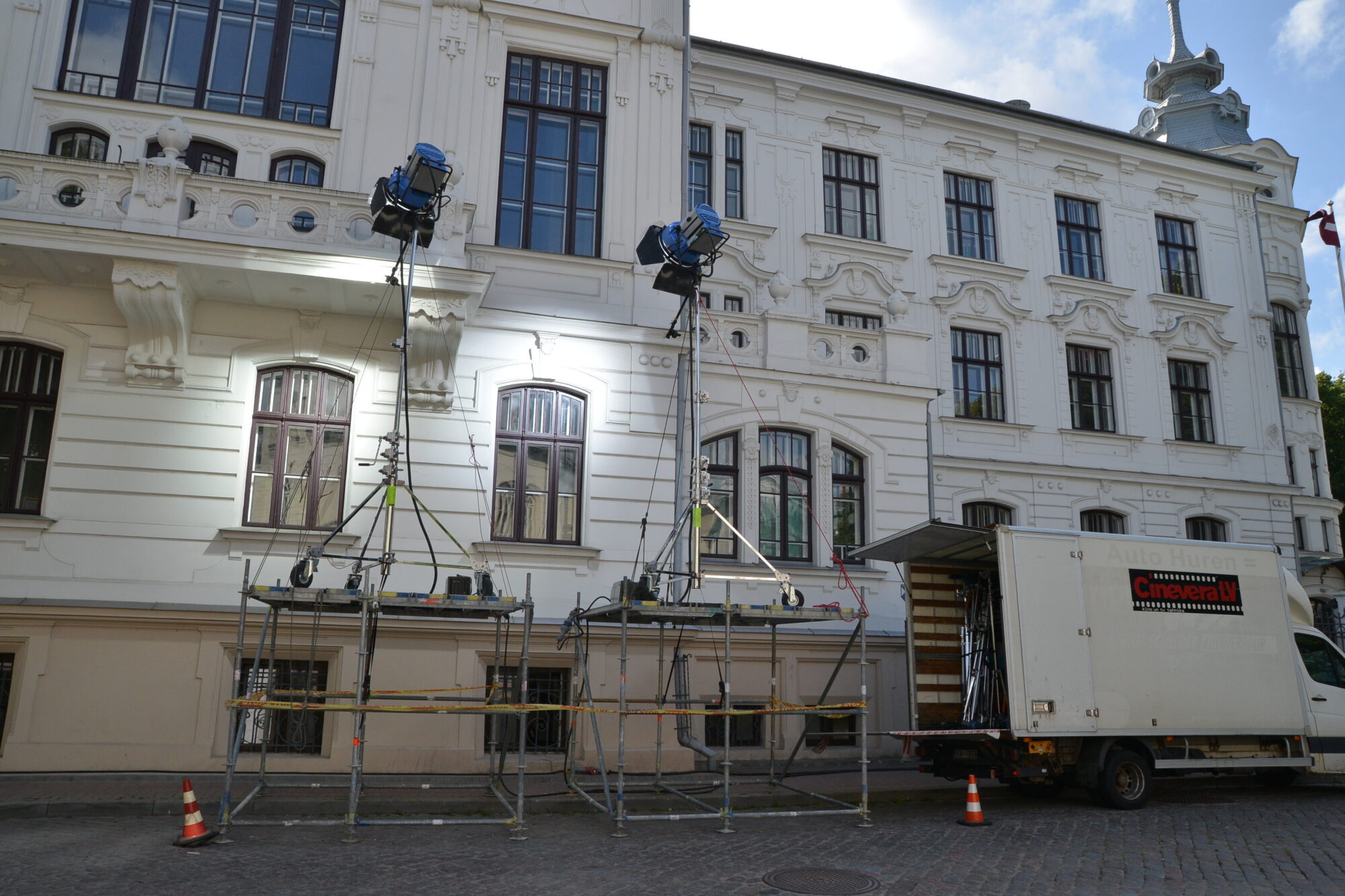 Ģimnāzijā top bērnu filma “Bum!”