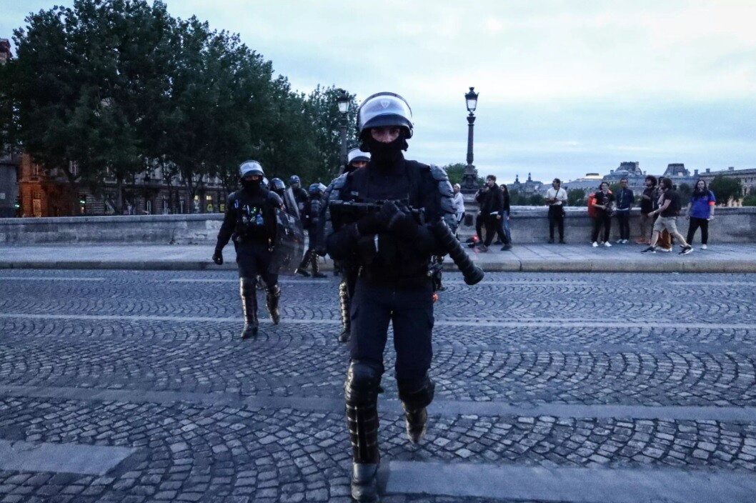 Francijā nekārtību apspiešanā iesaistīti 45 000 policistu