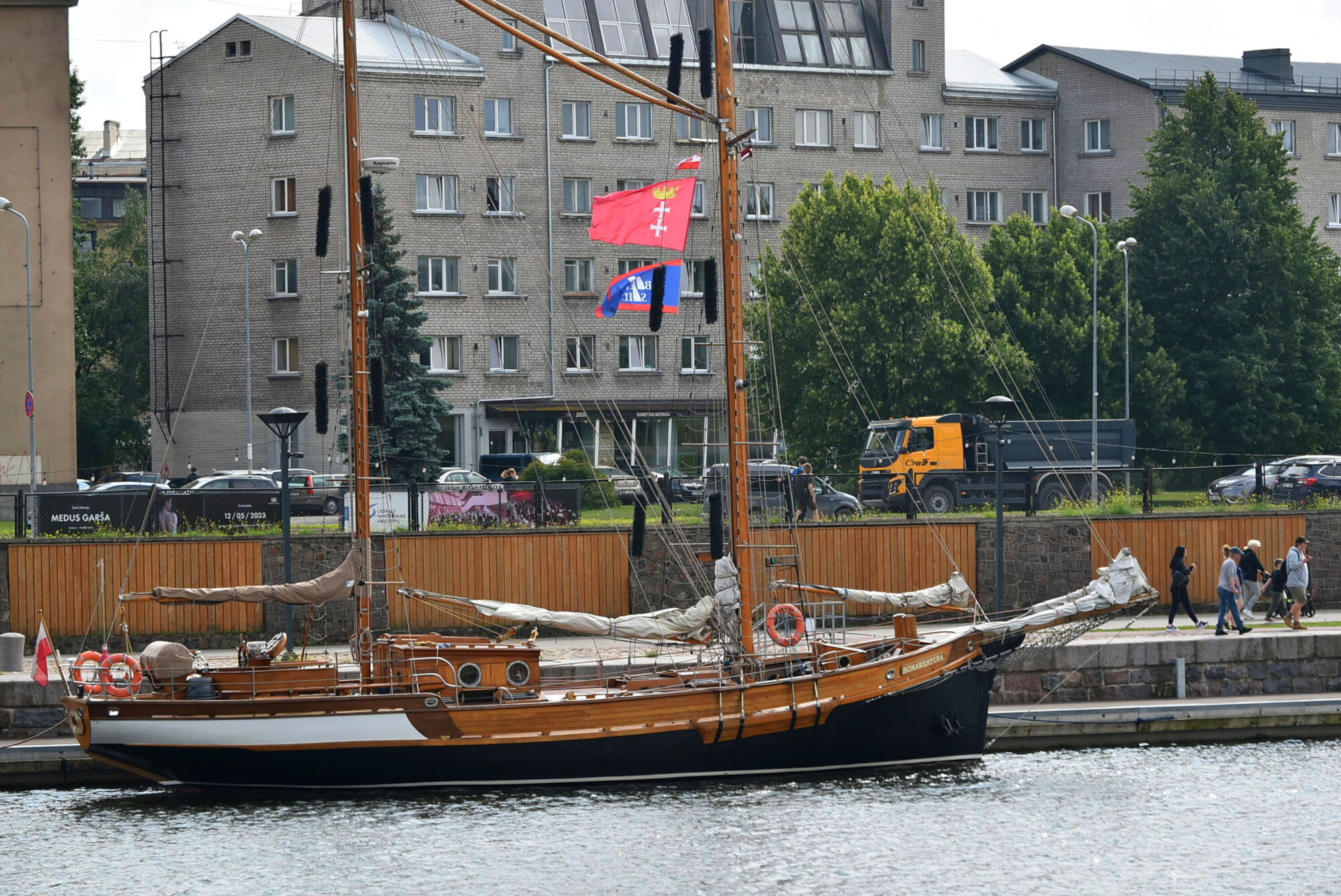 Liepājas jahtu ostā piestāja burinieks “Bonawentura”