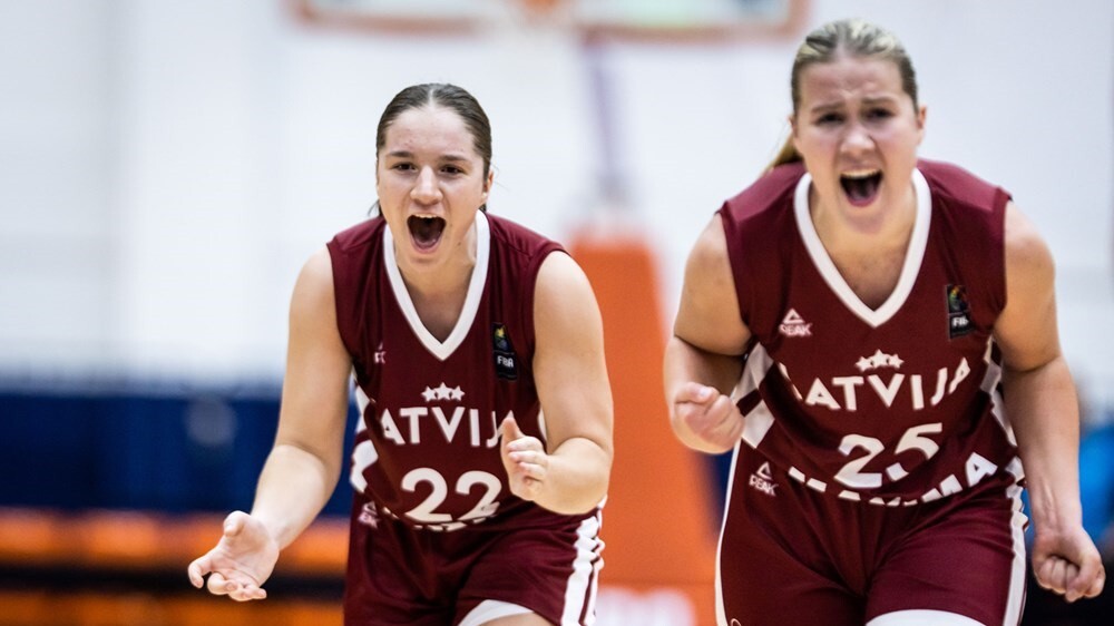 U-18 basketbolistes saņem pērienu no spānietēm un izcīna smagu uzvaru pār Izraēlu