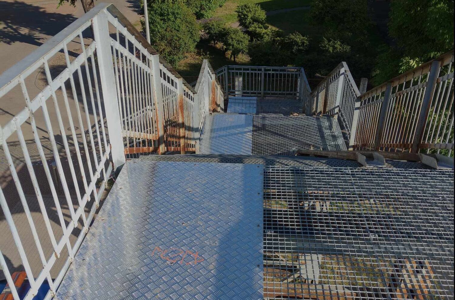 Trešais piegājiens gājēju tilta remontam būs nākamgad
