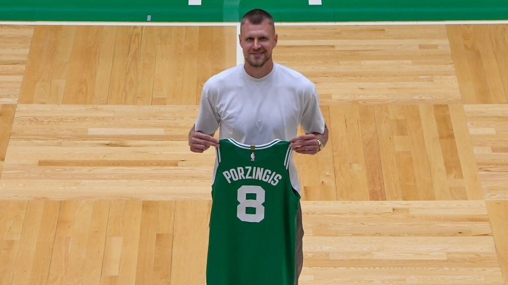 “Celtics” oficiāli izziņo līguma pagarināšanu ar Porziņģi