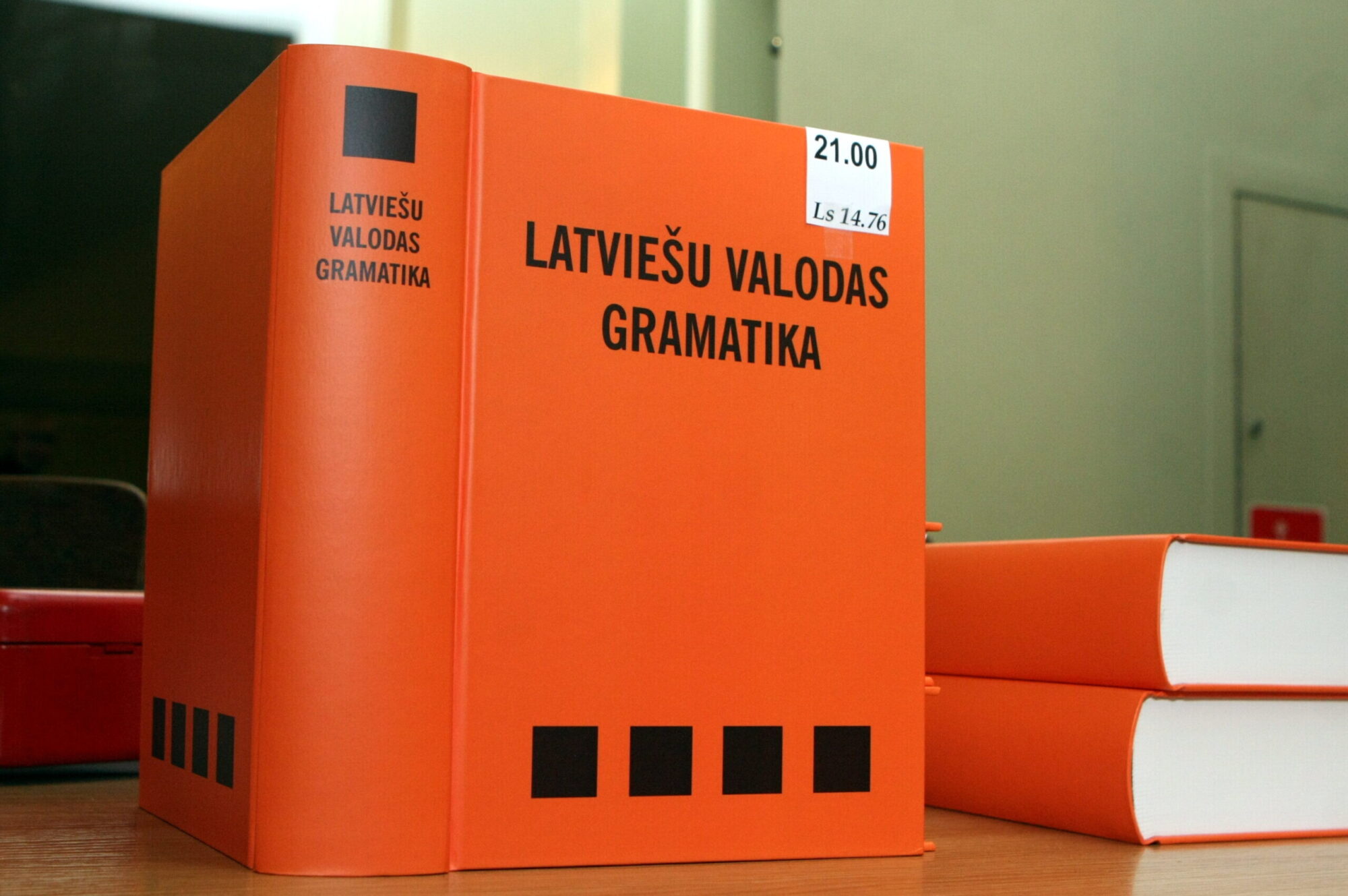 Pagarinātajā termiņā latviešu valodas pārbaudei reģistrējušies vēl 3500-4000 Krievijas pilsoņu