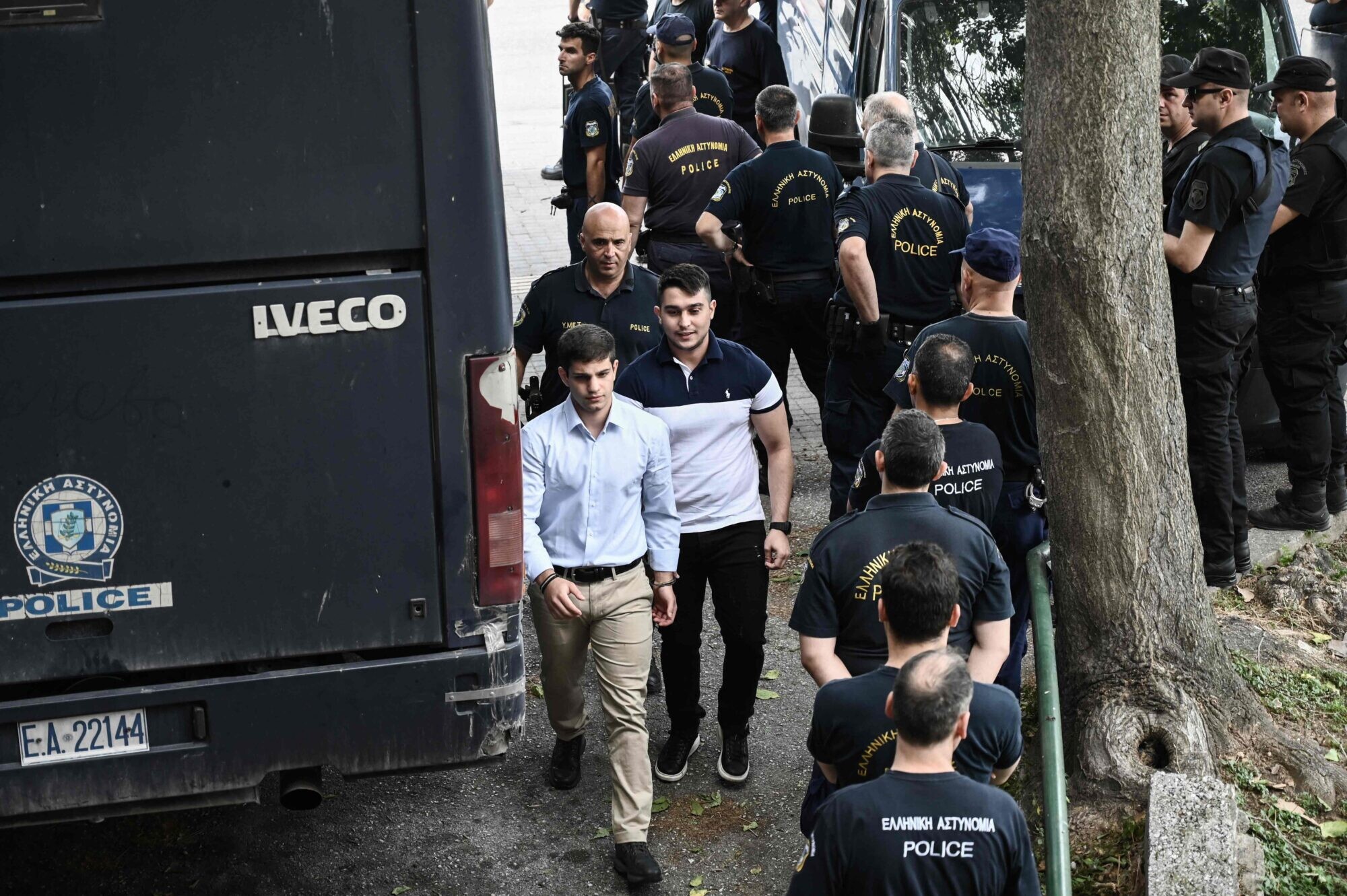Grieķijā septiņiem cilvēkiem piespriests mūža ieslodzījums par futbola līdzjutēja slepkavību