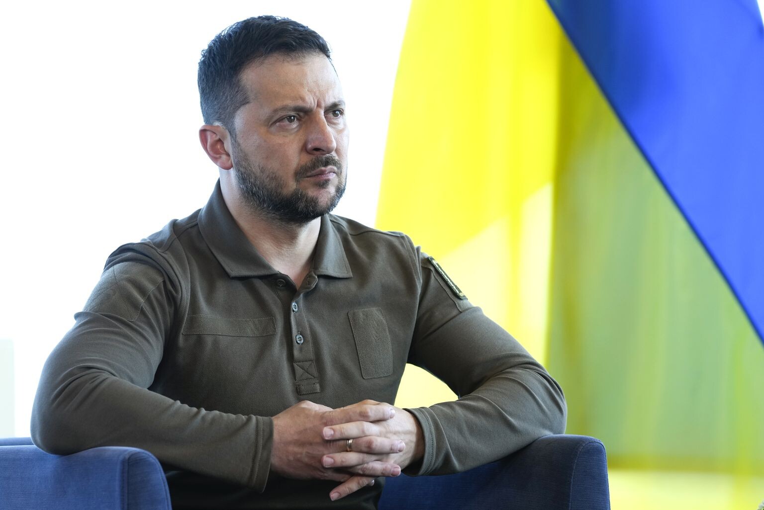 Zelenskis atlaiž visus reģionālos kara komisārus