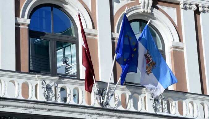 Nepanākot progresu sarunās ar PP, trīs partiju bloks par koalīcijas izveidi runās ar citām Rīgas domē pārstāvētajām partijām