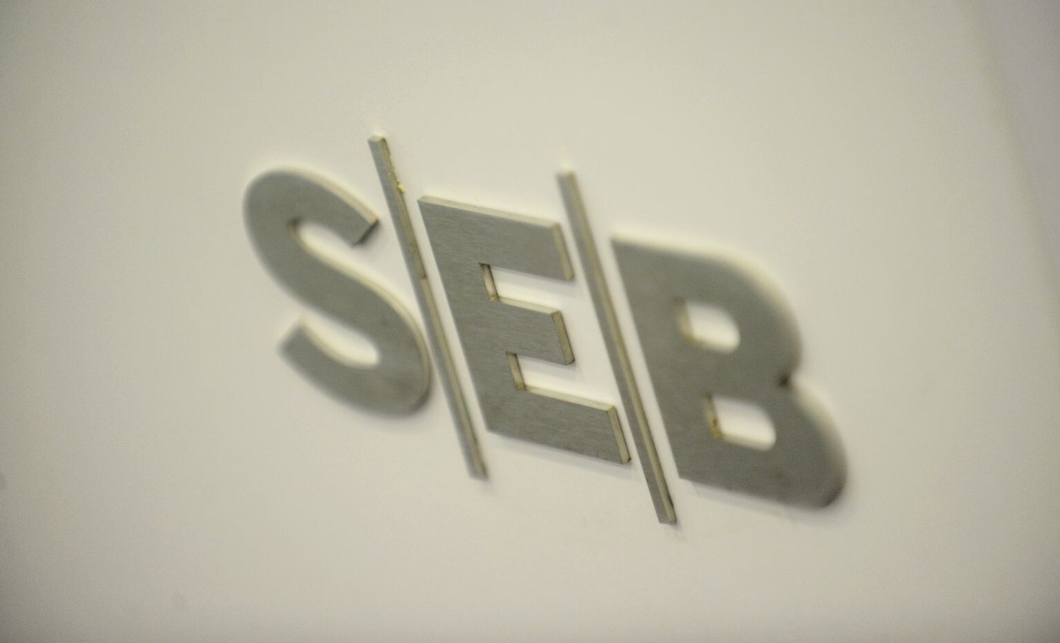 “SEB banka”: Krāpnieki izsūta vēstules VID vārdā