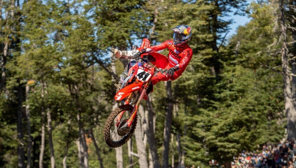 Jonasam MXGP posmā Zviedrijā 13. vieta kvalifikācijā