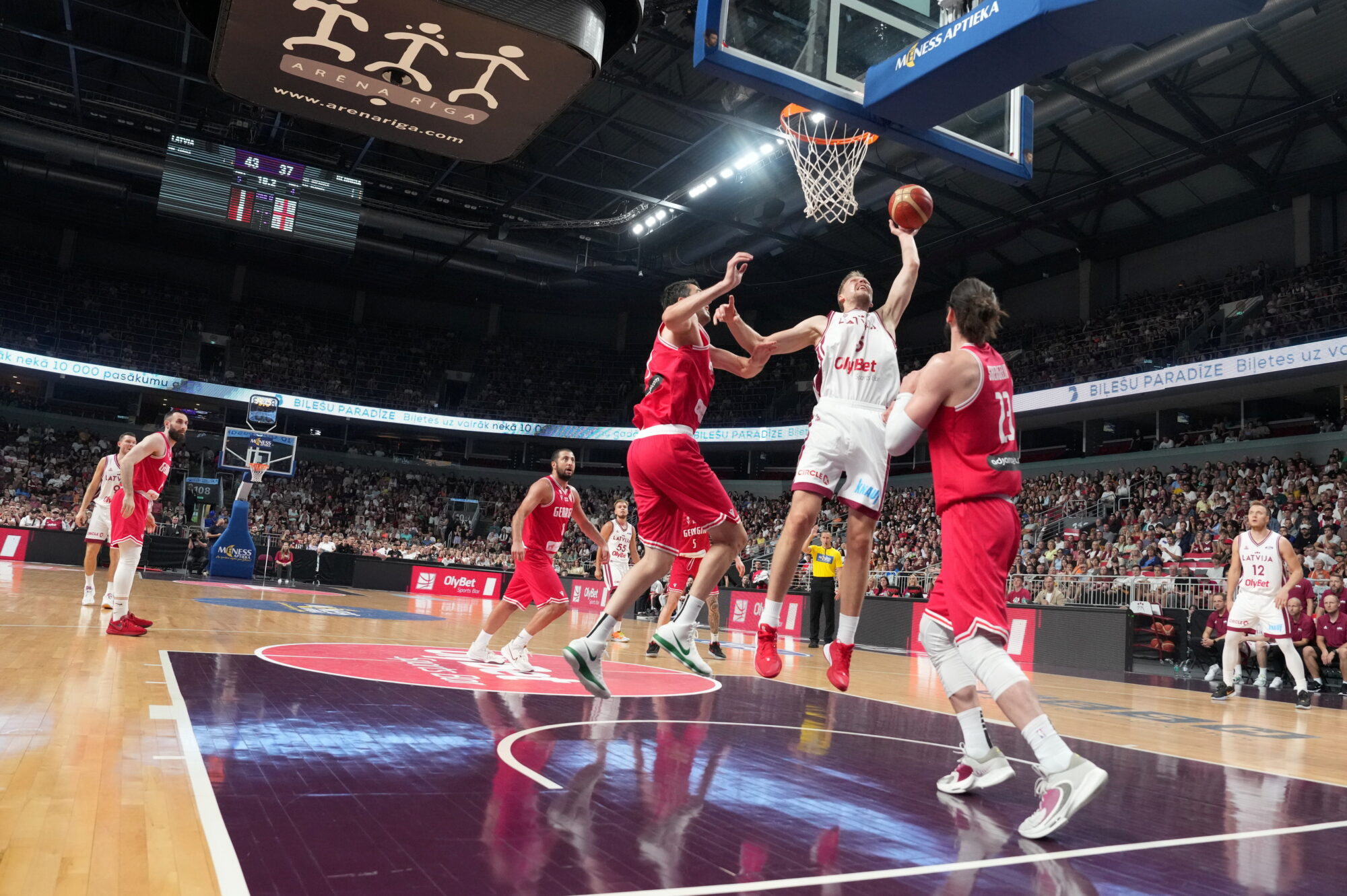 Latvijas basketbola izlase otrajā pārbaude spēlē pārliecinoši uzvar Gruziju