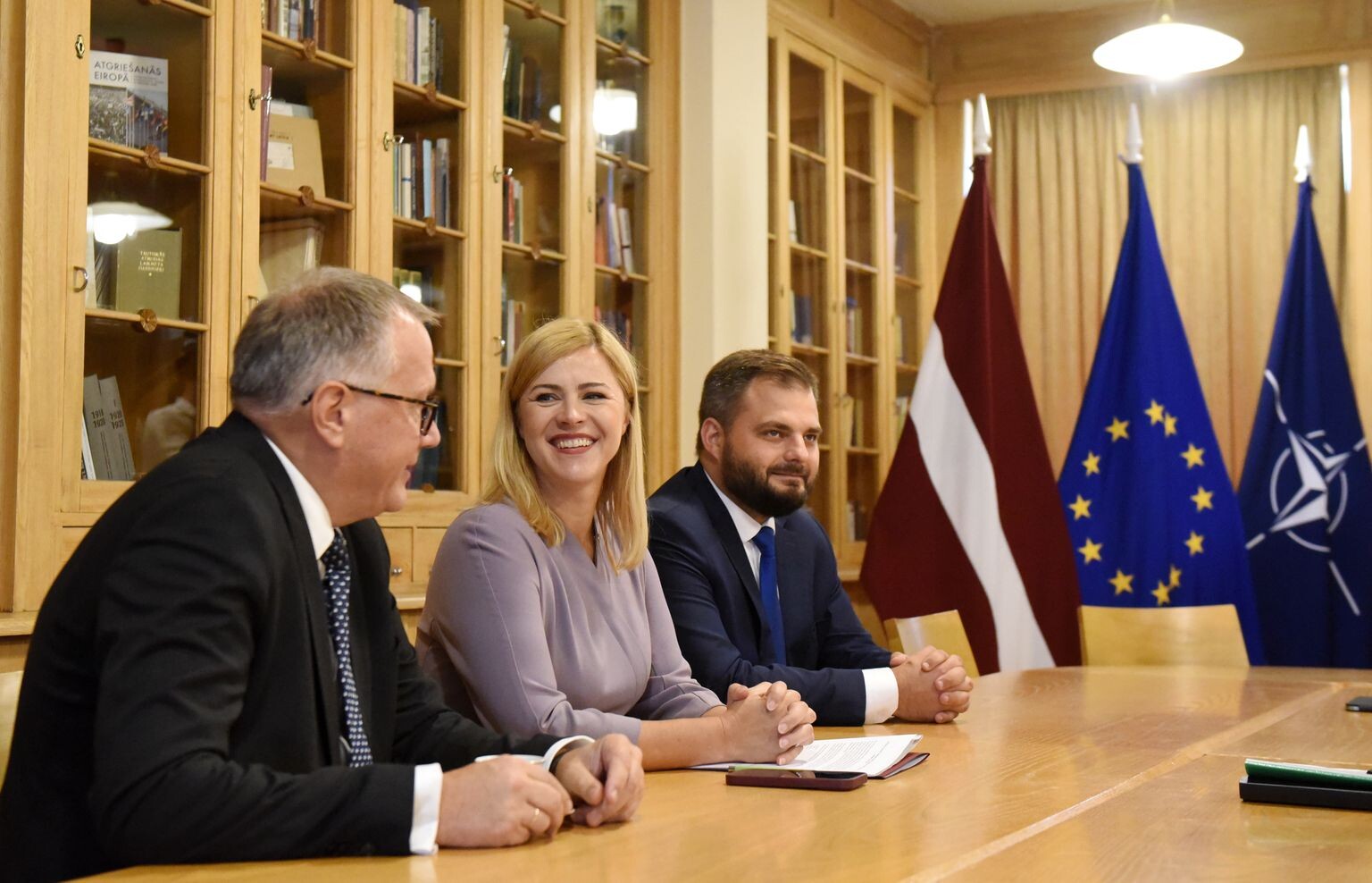 JV vēl līdz piektdienas pusdienas laikam gaida “Apvienotā saraksta” gala atbildi par dalību valdībā