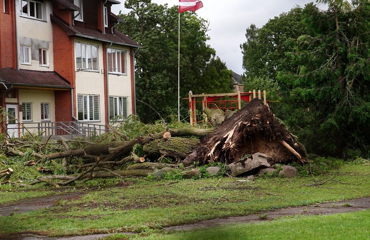 Valsts varētu uzņemties līdz 90% izdevumu vētras postījumu novēršanai pašvaldībās