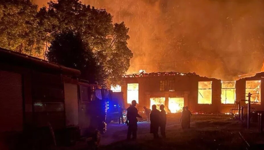 Krievijas triecienā asins donoru centram Ukrainas austrumos nogalināti divi cilvēki