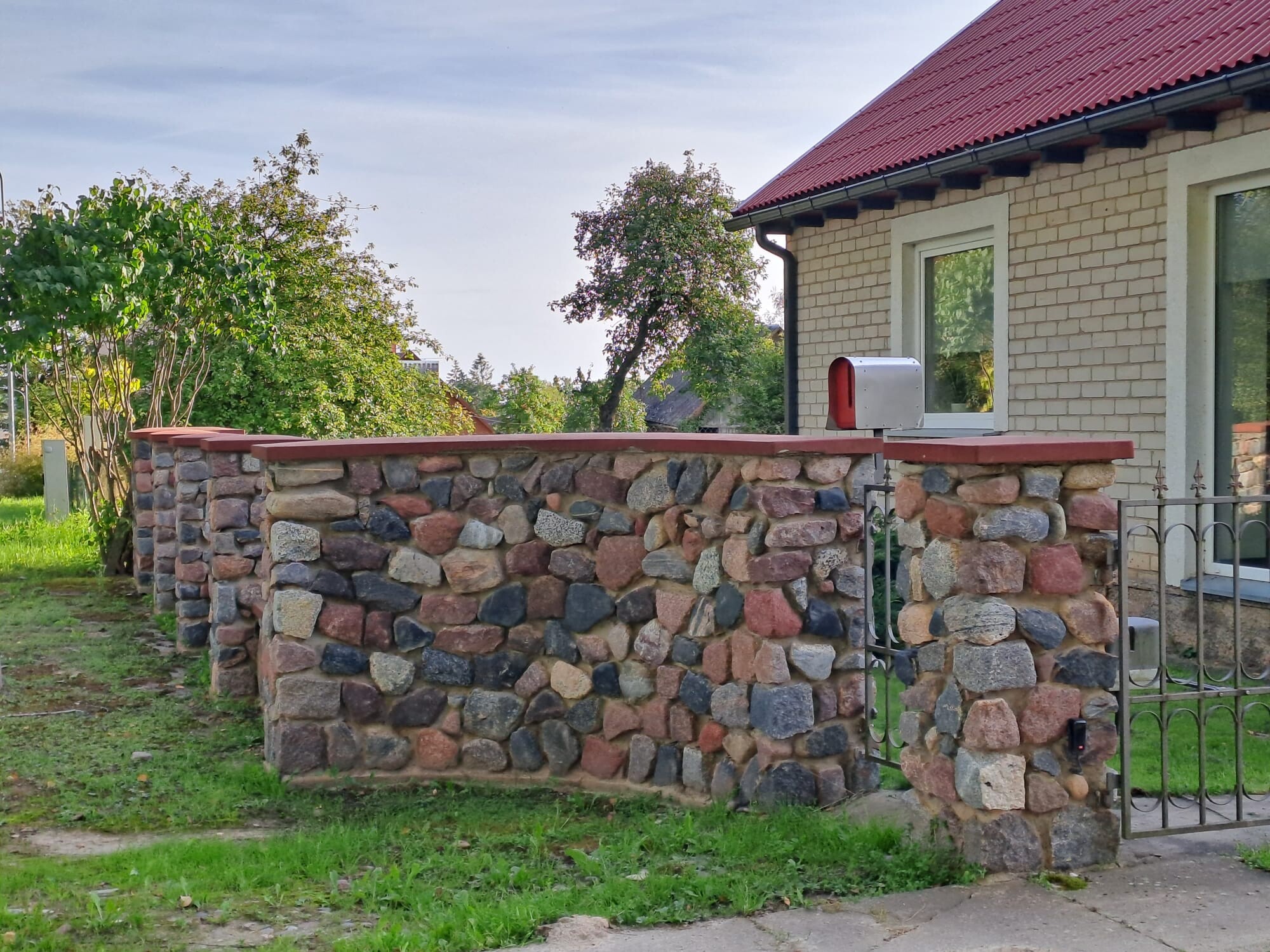Akmens žogs ilgi jābūvē, bet tas ilgi kalpos