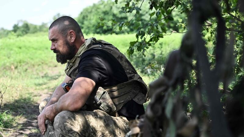 ISW: Ukrainas spēki pie Robotines šķērsojuši aizsardzības līniju ar prettanku grāvjiem un “pūķa zobiem”