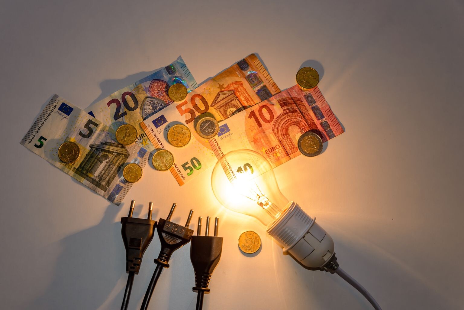 Premjere ar finanšu ministru vienojusies nevirzīt grozījumus par IIN