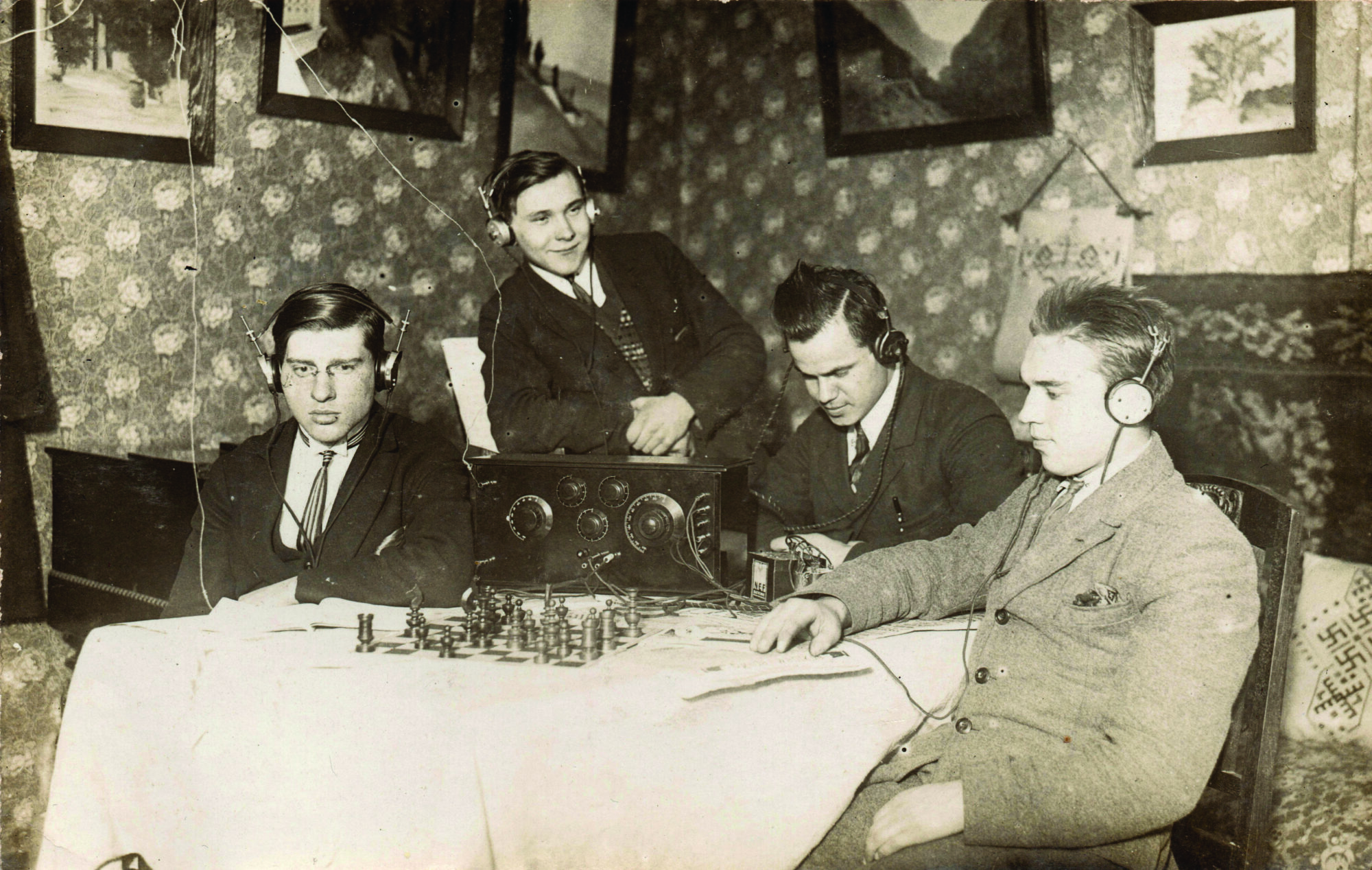Hallo, Latvija! Rīga, Madona, Kuldīga! Liepājas radiofona vēsture