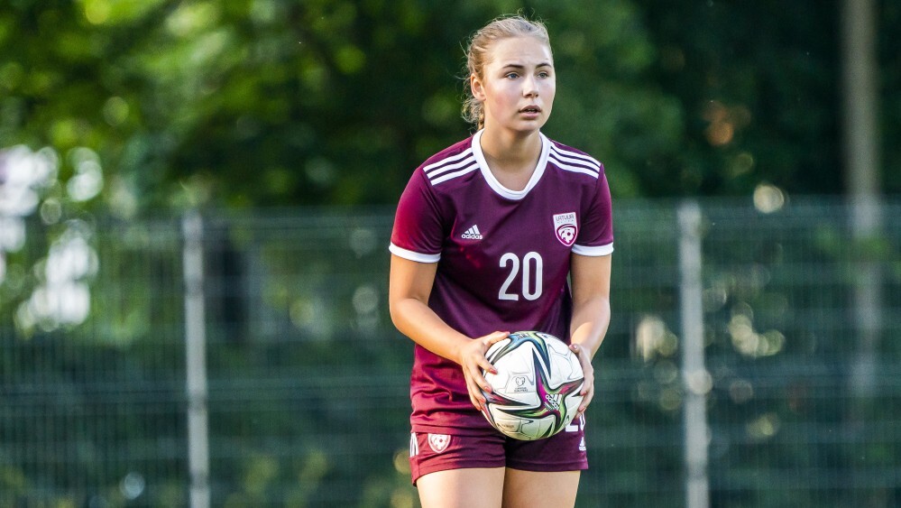Latvijas futbolistes sāk UEFA Nāciju līgas turnīru ar neveiksmi