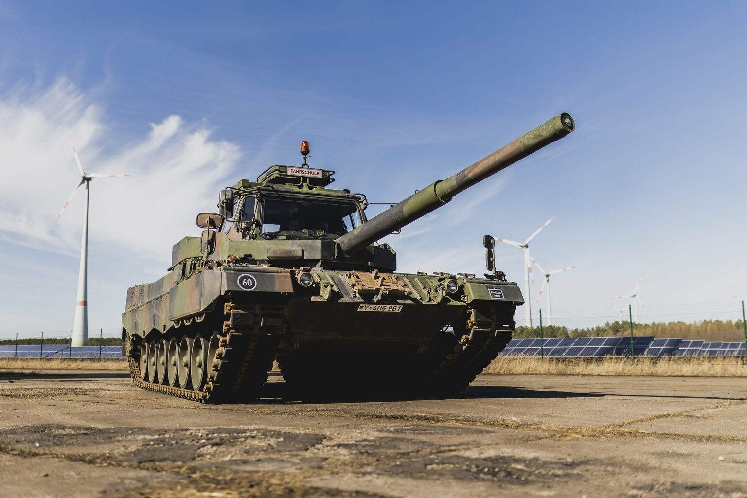 Dānija piegādās Ukrainai vēl 45 tankus