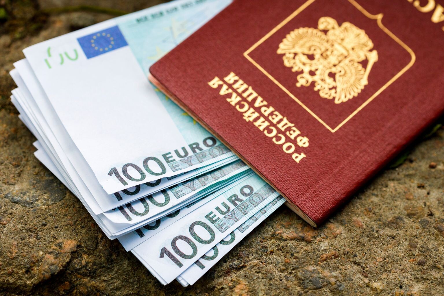 Pensijas Krievijas pilsoņiem Latvijā prognozē izmaksāt līdz nākamās nedēļas beigām