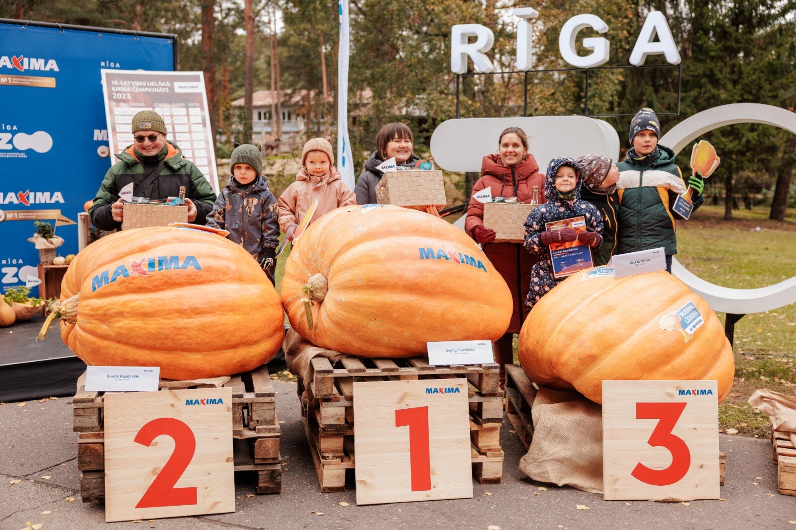 Latvijas lielākā ķirbja čempionātā uzvarējis Dobeles novadā izaudzētais 290,5 kilogramus smagais ķirbis