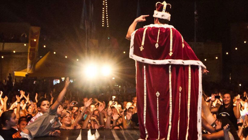 “Katrs šovs ir unikāls!” Grupa “UK Queen” gatavojas koncertam Liepājā