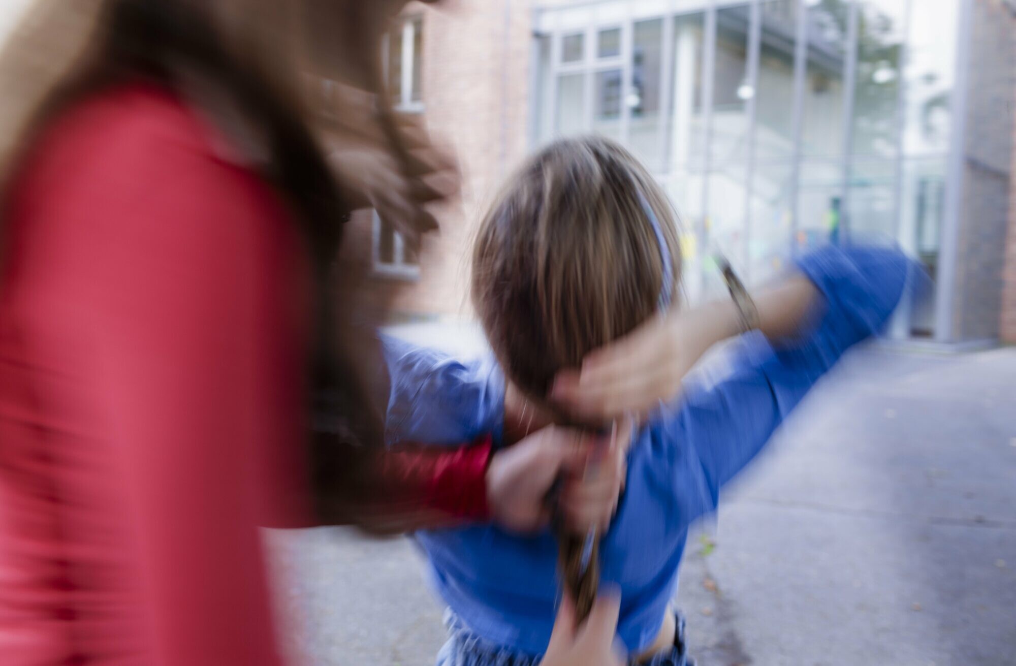 Pētījums: Vairāk nekā 40% skolēnu saskaras ar sistemātisku vardarbību Latvijas skolās