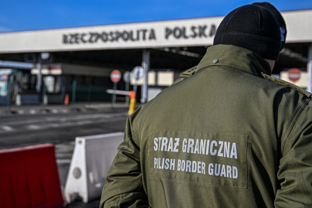 Polija, Čehija un Austrija atjauno pārbaudes uz robežas ar Slovākiju