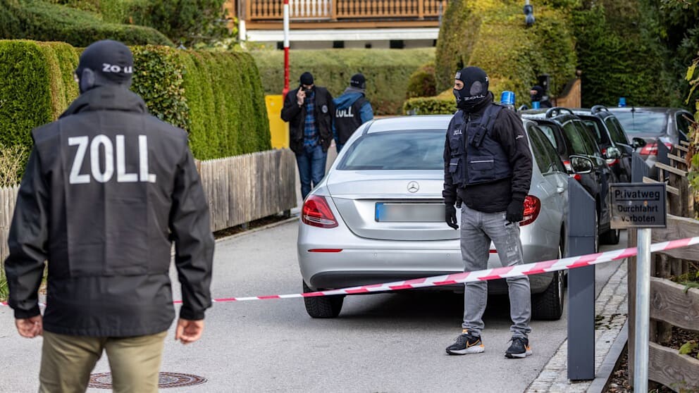 Vācijas policija konfiscējusi krievu oligarha automašīnas