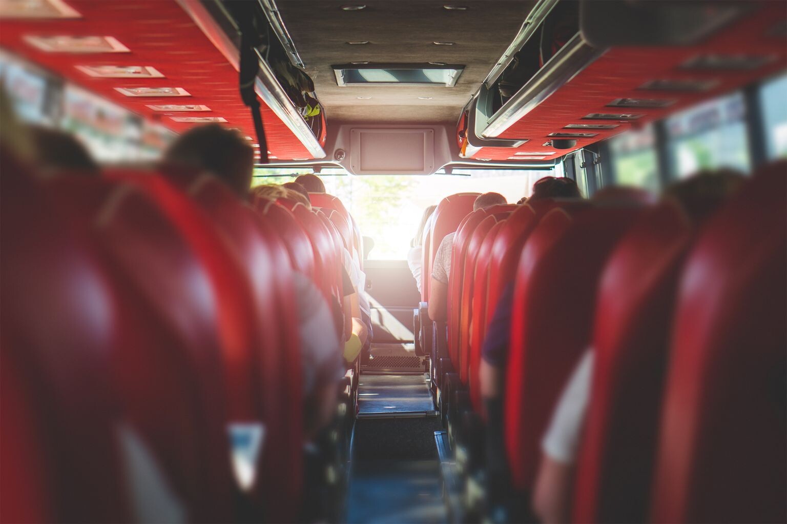 Divos Liepājas reģionālo autobusu maršrutos mainīs dažu reisu laikus