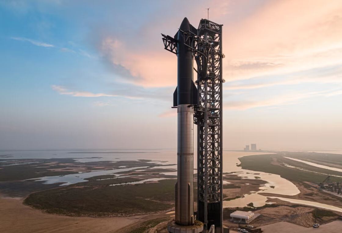 “Starship” eksplodē astoņas minūtes pēc starta