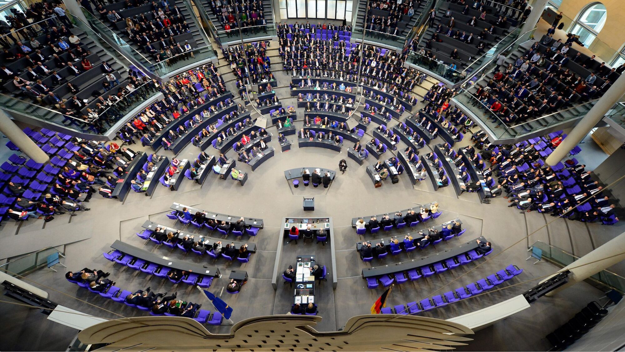 Bundestāgs atbalsta CDU/CSU priekšlikumu par imigrācijas ierobežošanu