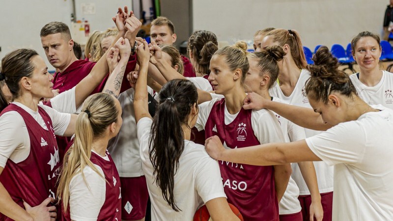 Latvijas sieviešu basketbola izlase uz Franciju devusies ar debitanti Otto sastāvā