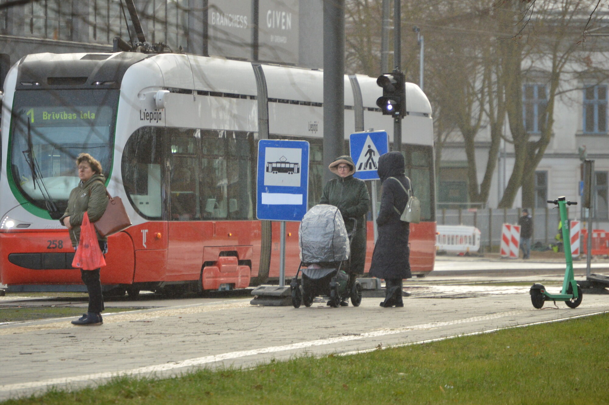 Piektdien un sestdien vēlu vakarā tramvajs nekursēs