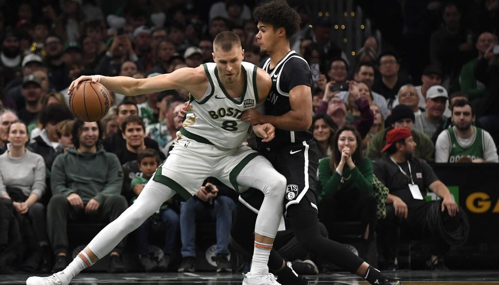 Porziņģim 25 minūtēs deviņi punkti, “Celtics” atgriežas uz uzvaru takas