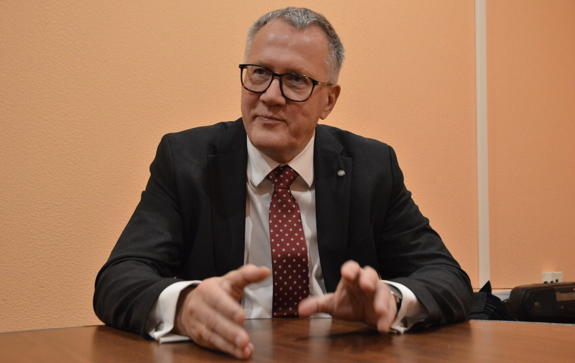 Arvils Ašeradens: “Kādus debesu brīnumus uzņēmēji sagaida?”