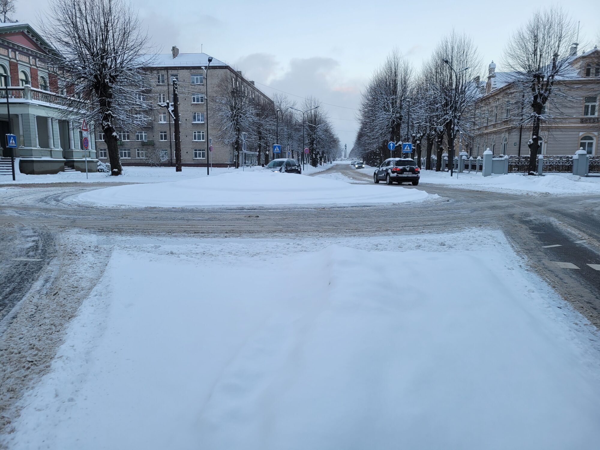 Foto: Komunālā pārvalde: Braukšanas apstākļi ir apgrūtināti